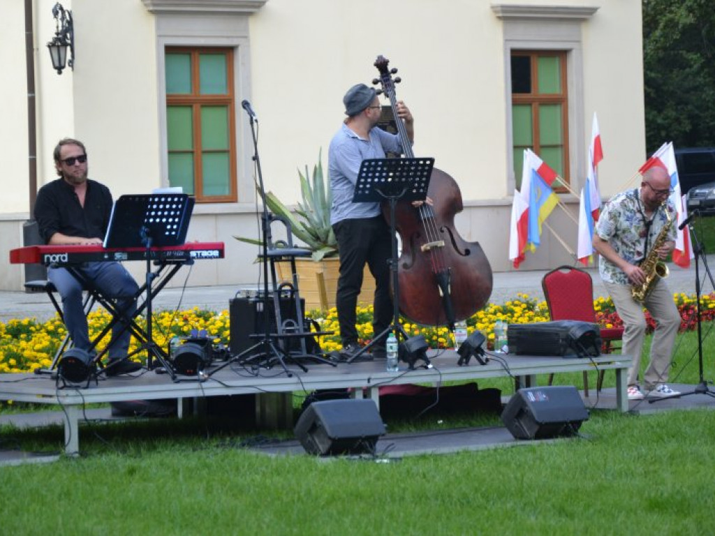 Tarnobrzeg. Muzyczna uczta w parku dzikowskim [zdjęcia]