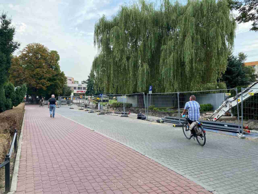 Trwają remonty sieci cieplnych w centrum miasta. Przebudowa czeka też os. Piastów i ul. Wiślną [zdjęcia]
