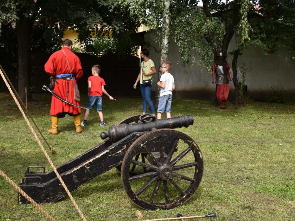 Doskonała zabawa i ogrom atrakcji podczas Wakacyjnego Pikniku w Tarnobrzegu [zdjęcia]