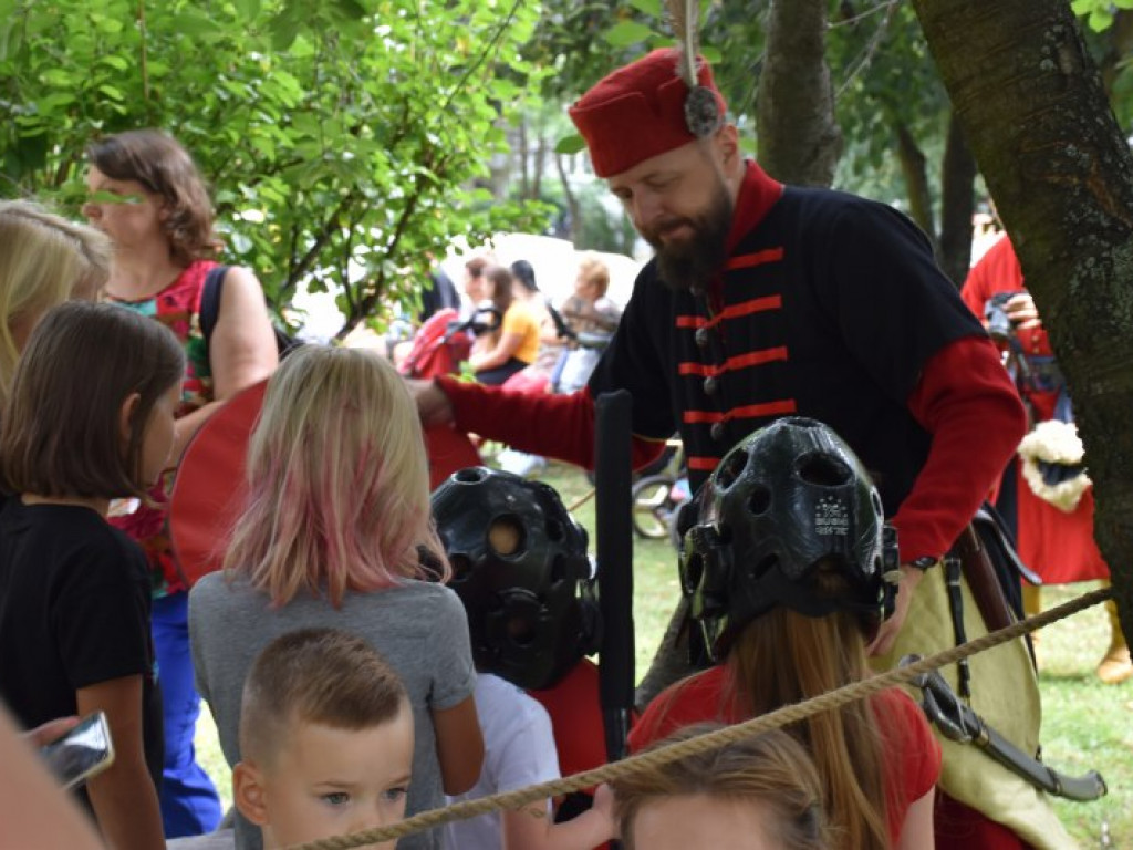 Doskonała zabawa i ogrom atrakcji podczas Wakacyjnego Pikniku w Tarnobrzegu [zdjęcia]