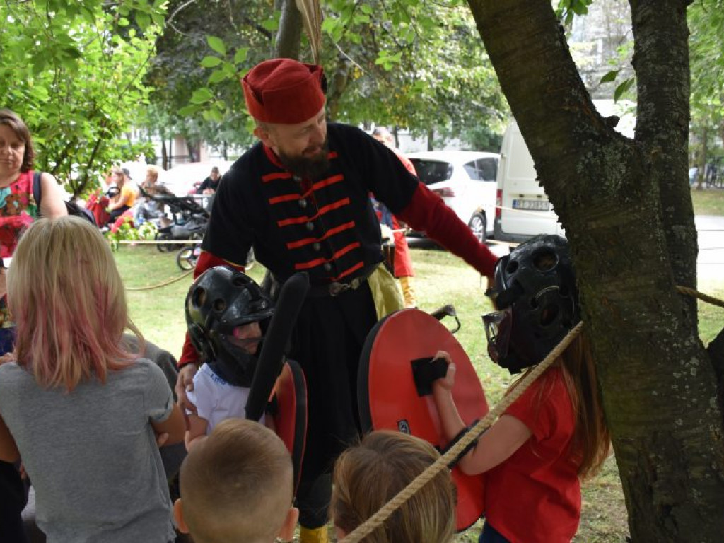 Doskonała zabawa i ogrom atrakcji podczas Wakacyjnego Pikniku w Tarnobrzegu [zdjęcia]