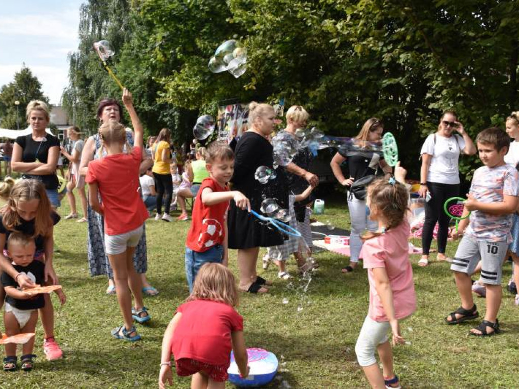 Doskonała zabawa i ogrom atrakcji podczas Wakacyjnego Pikniku w Tarnobrzegu [zdjęcia]