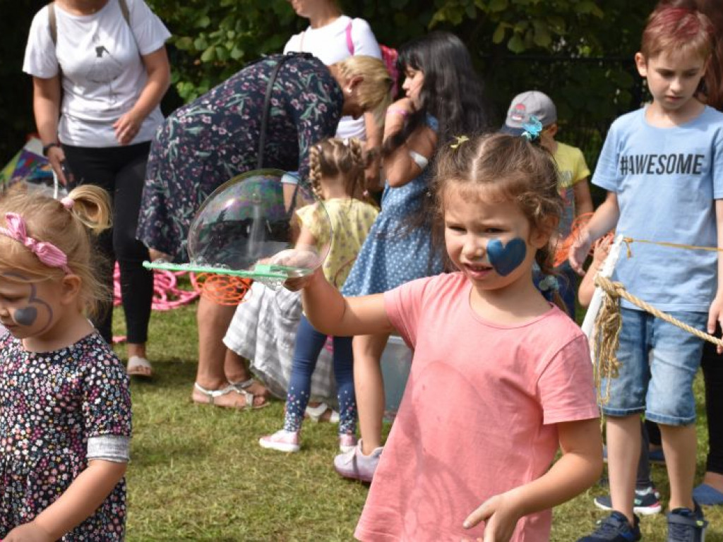 Doskonała zabawa i ogrom atrakcji podczas Wakacyjnego Pikniku w Tarnobrzegu [zdjęcia]