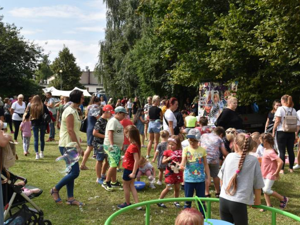 Doskonała zabawa i ogrom atrakcji podczas Wakacyjnego Pikniku w Tarnobrzegu [zdjęcia]