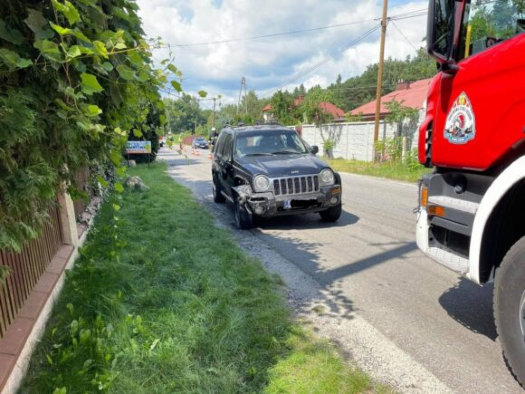 Zderzenie skutera z osobówką na granicy gm. Nowa Dęba [zdjęcia]