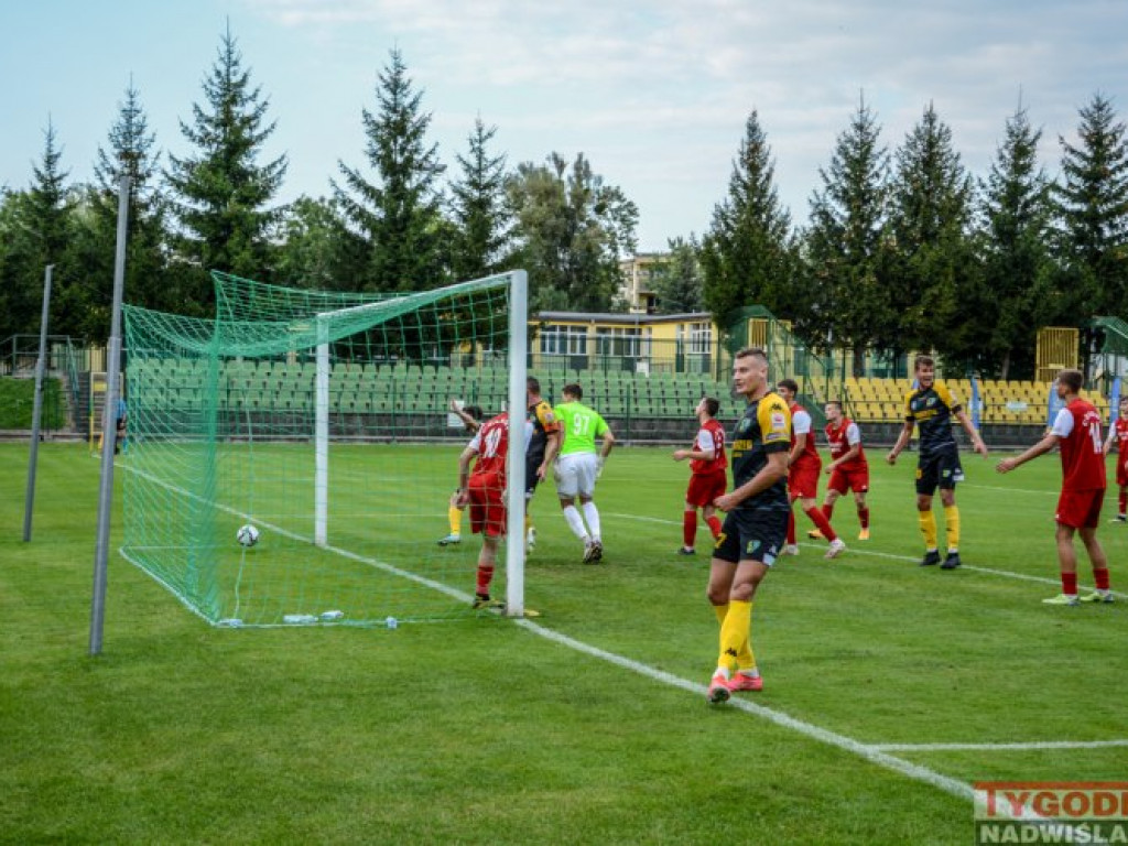 Czwarty mecz, czwarte zwycięstwo Siarki. Tym razem z Czarnymi Połaniec [zdjęcia]