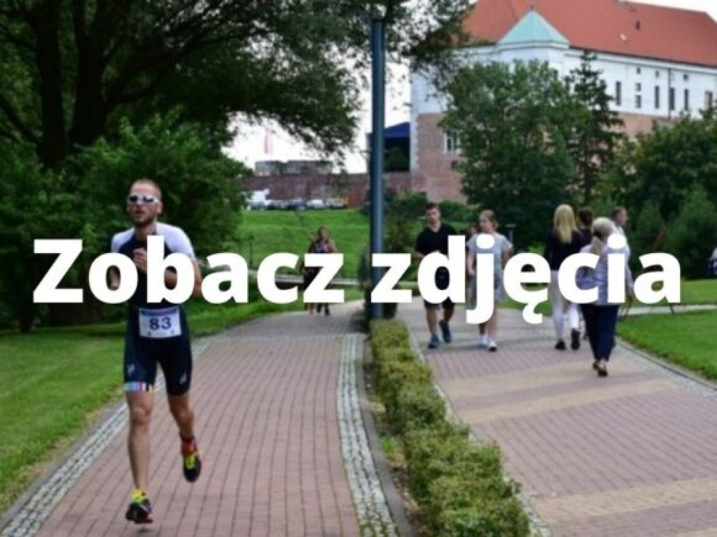 Zawodnicy z całej Polski wystartowali w XII Triathlonie Ziemi Sandomierskiej [zdjęcia]