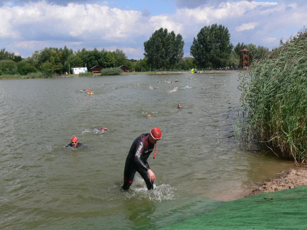 Zawodnicy z całej Polski wystartowali w XII Triathlonie Ziemi Sandomierskiej [zdjęcia]