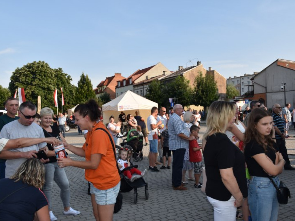 Tłumy na niedzielnym pikniku 