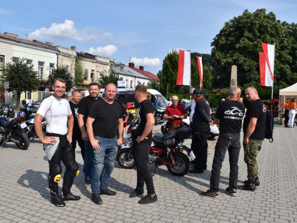 Tłumy na niedzielnym pikniku 