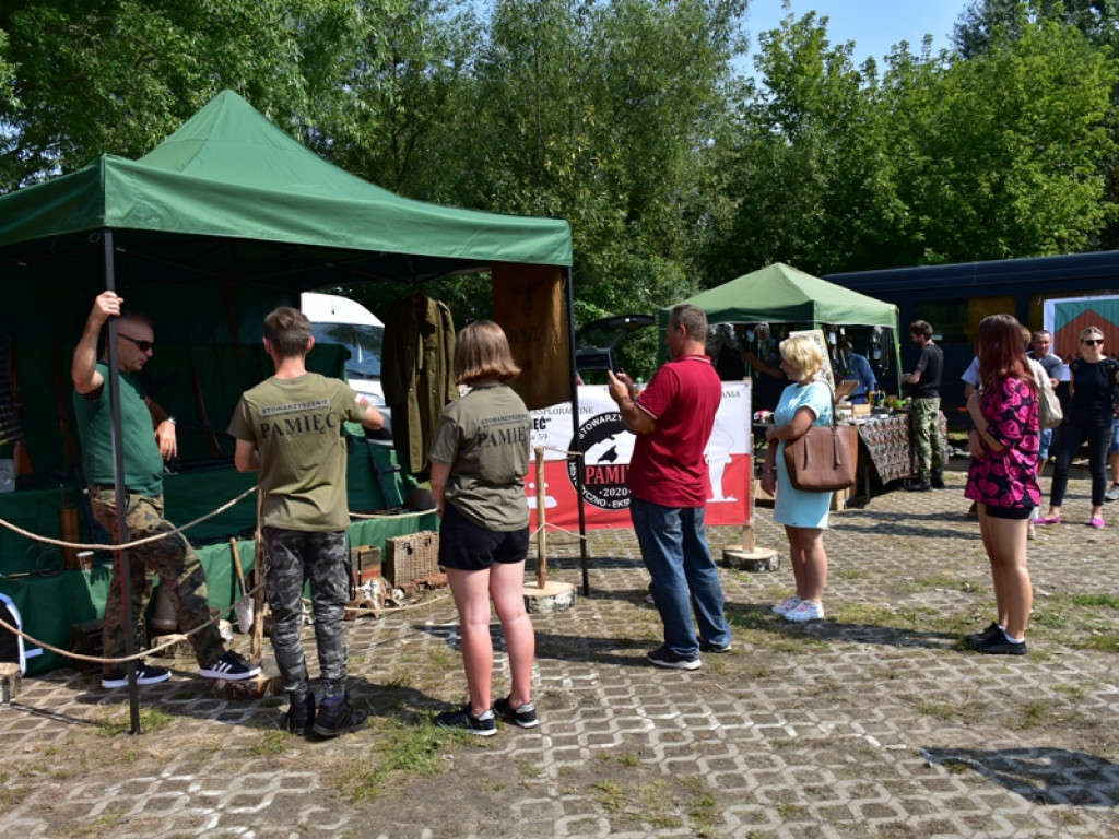 Do Koprzywnicy zjechali... poszukiwacze skarbów [zdjęcia]