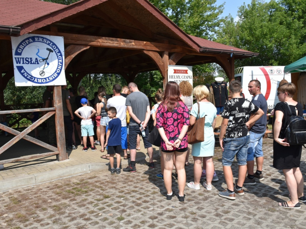 Do Koprzywnicy zjechali... poszukiwacze skarbów [zdjęcia]