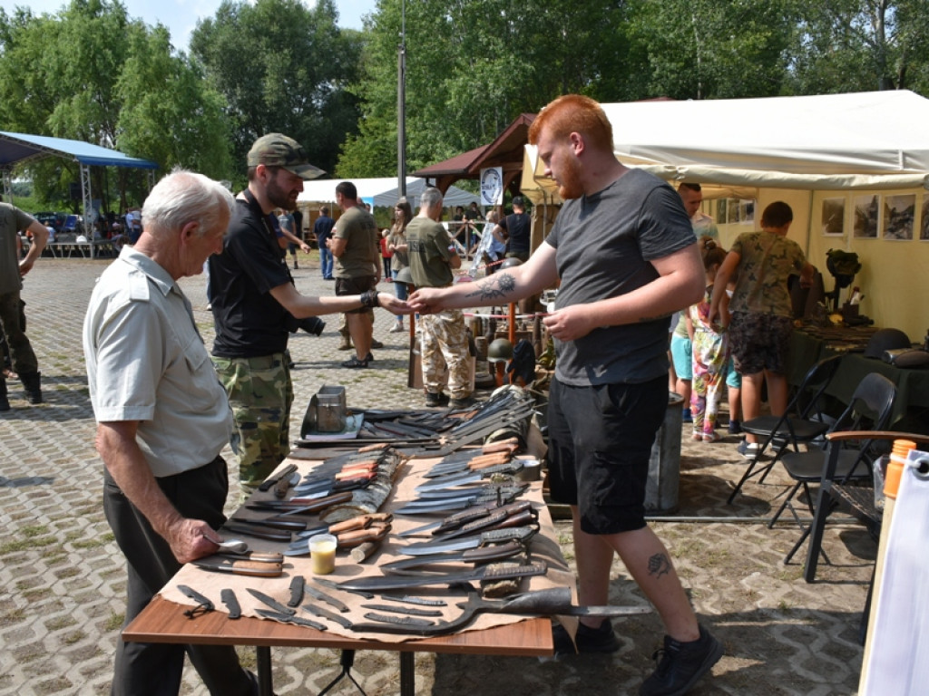 Do Koprzywnicy zjechali... poszukiwacze skarbów [zdjęcia]