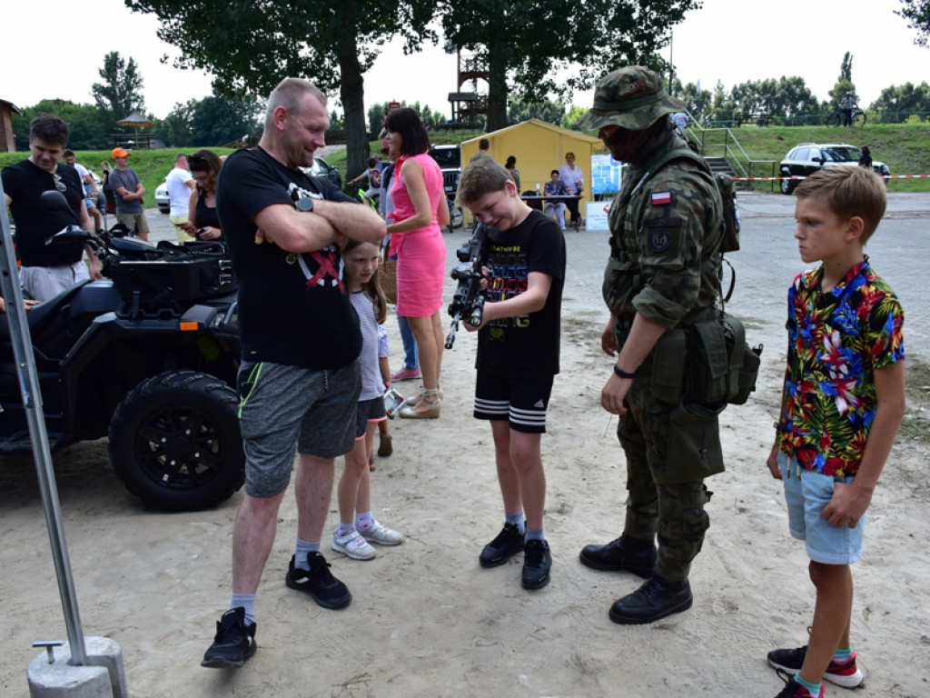 Do Koprzywnicy zjechali... poszukiwacze skarbów [zdjęcia]