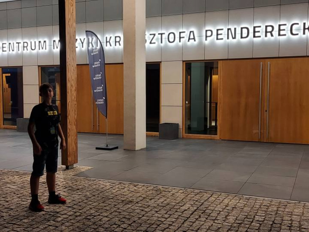 14-letni Oskar Kolankowski zagrał razem z Adamem Sztabą. Słynny muzyk był pod wrażeniem jego talentu [zdjęcia] [video]