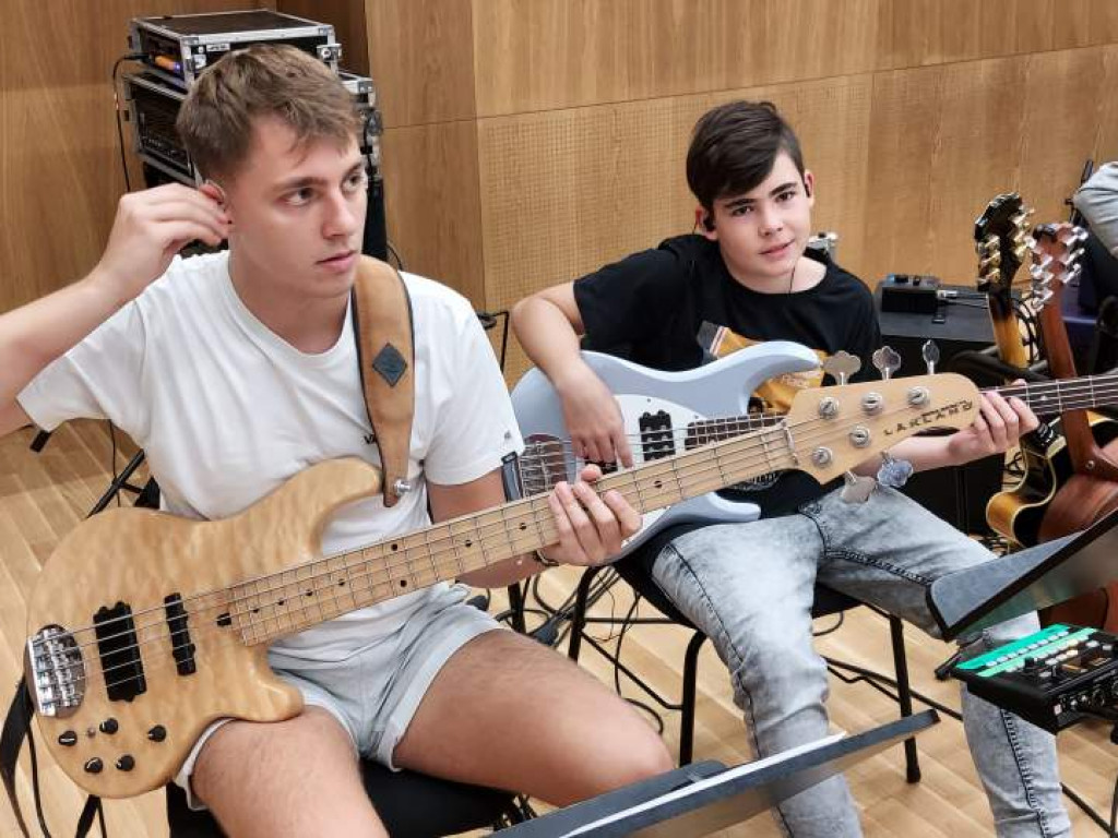 14-letni Oskar Kolankowski zagrał razem z Adamem Sztabą. Słynny muzyk był pod wrażeniem jego talentu [zdjęcia] [video]