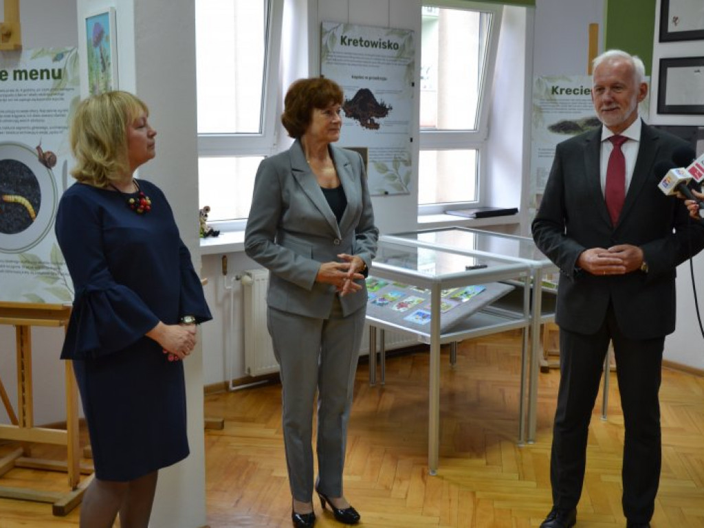 Zmiana warty w tarnobrzeskiej Miejskiej Bibliotece Publicznej [zdjęcia]