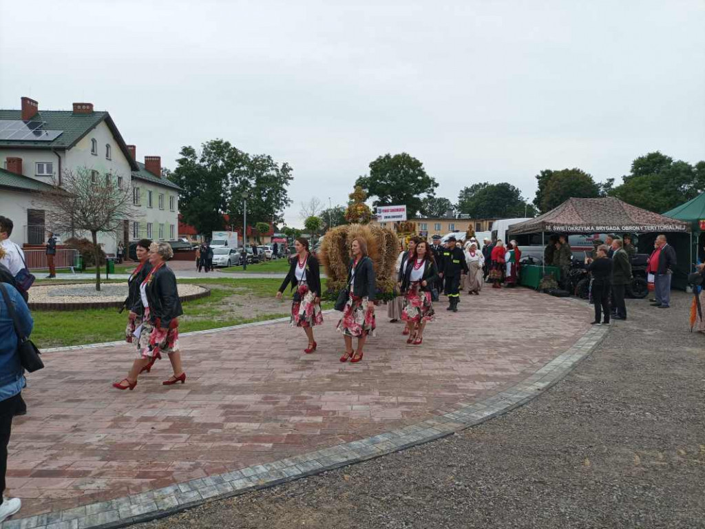 Święto plonów powiatu sandomierskiego w Łoniowie [zdjęcia]
