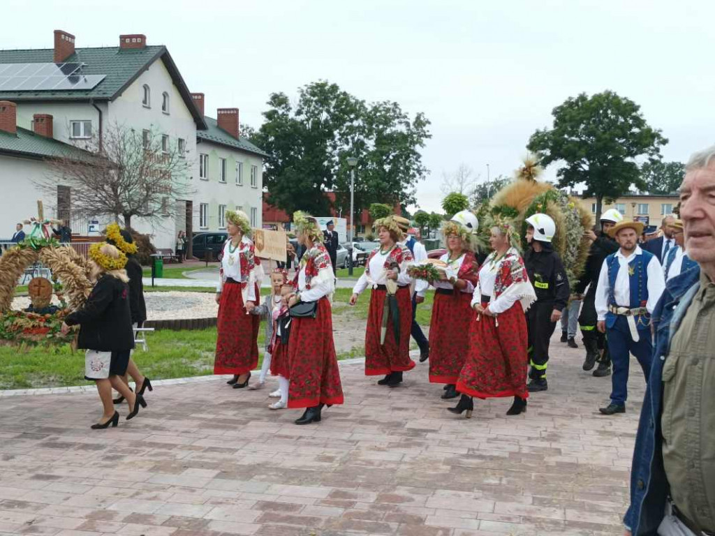 Święto plonów powiatu sandomierskiego w Łoniowie [zdjęcia]