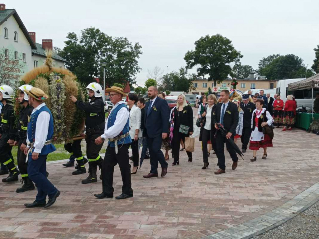 Święto plonów powiatu sandomierskiego w Łoniowie [zdjęcia]