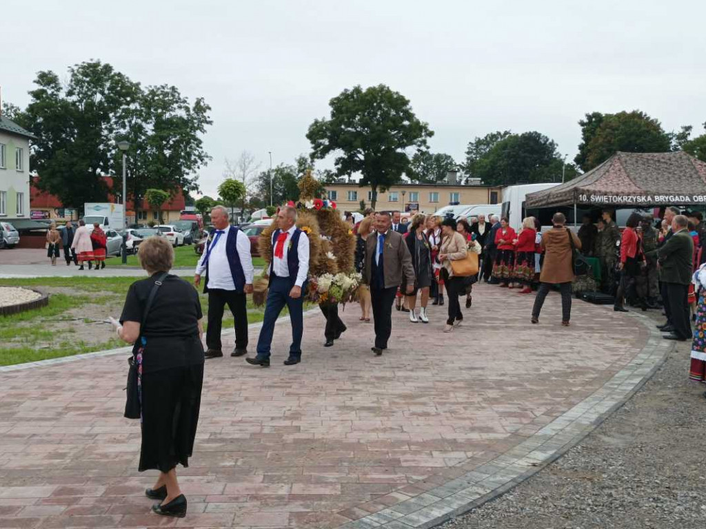 Święto plonów powiatu sandomierskiego w Łoniowie [zdjęcia]