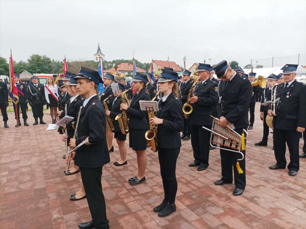 Święto plonów powiatu sandomierskiego w Łoniowie [zdjęcia]