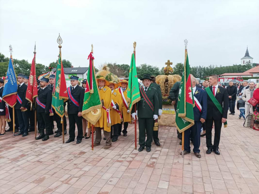 Święto plonów powiatu sandomierskiego w Łoniowie [zdjęcia]