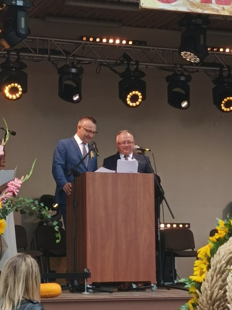Święto plonów powiatu sandomierskiego w Łoniowie [zdjęcia]