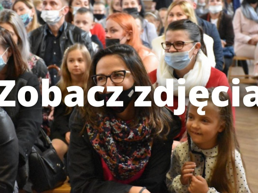 Uroczyste rozpoczęcie kolejnego roku edukacji w Szkole Podstawowej nr 10 w Tarnobrzegu [zdjęcia]