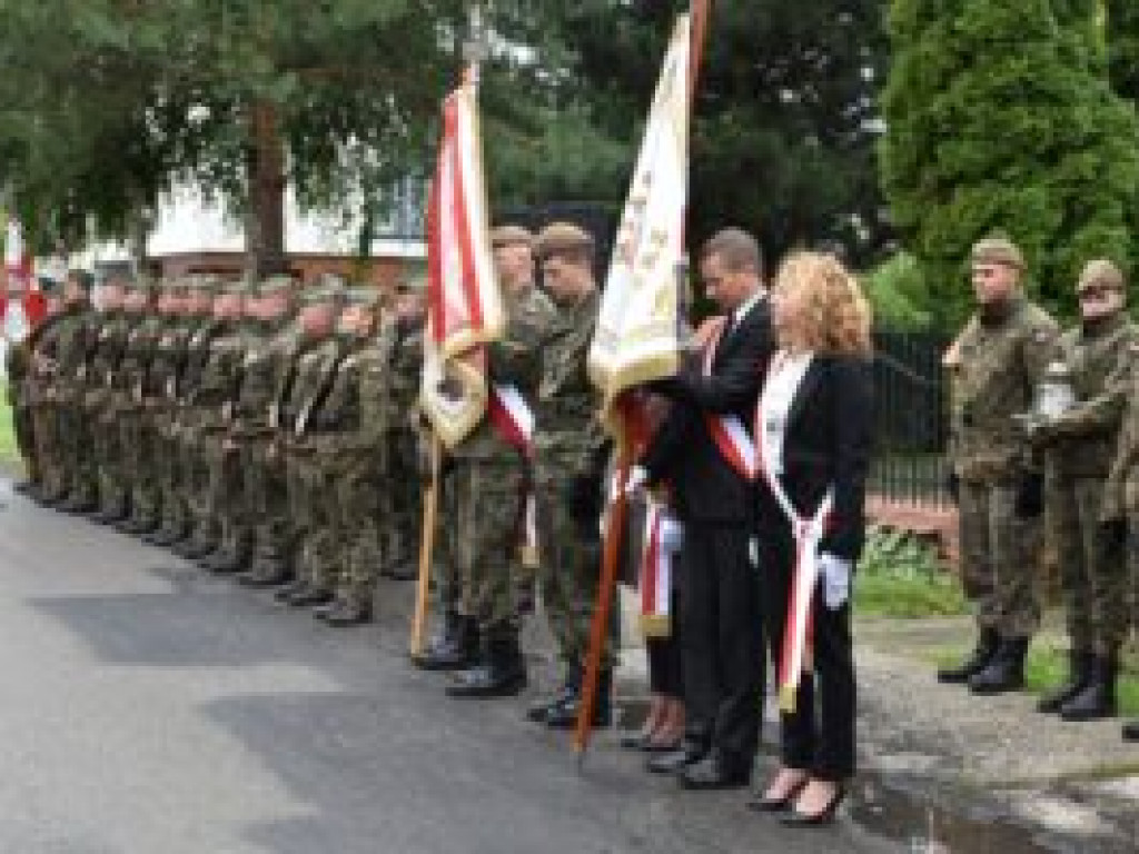 Sandomierzanie upamiętnili porucznika pilota Michała Brzeskiego [zdjęcia]