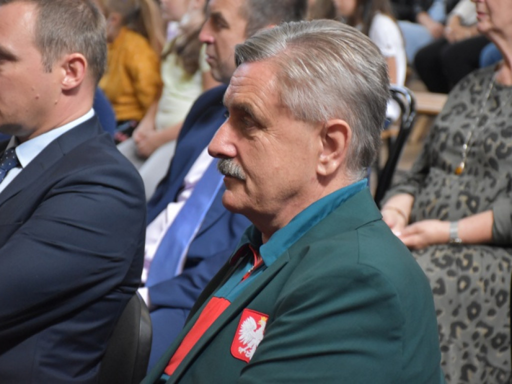Tarnobrzeg. W Szkole Podstawowej nr 10 będą kształcić przyszłych mistrzów tenisa stołowego [zdjęcia]]