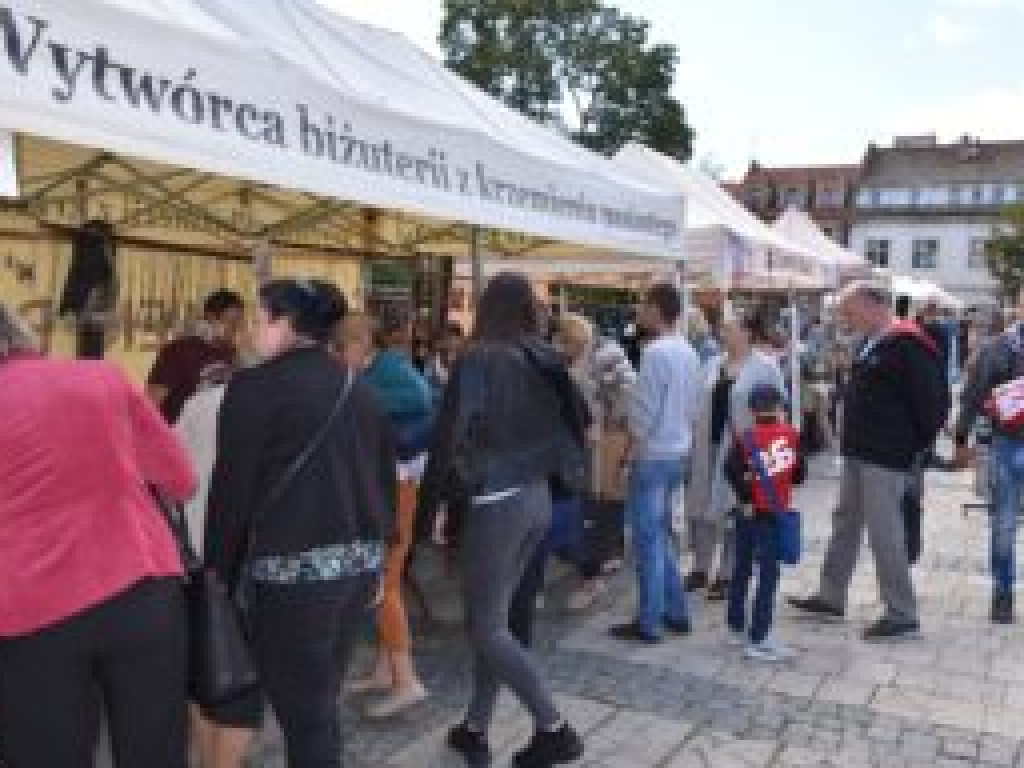 Sandomierz. Znana aktorka Ambasadorką Optymizmu i krzemienia pasiastego [zdjęcia]