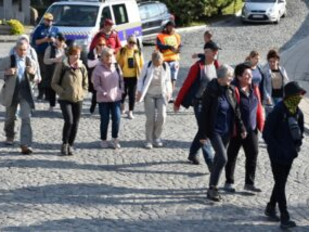 Sandomierzanie w drodze do sulisławskiego sanktuarium [zdjęcia]