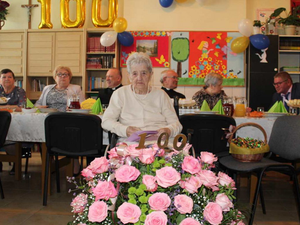Pani Marianna z Tarnobrzega obchodziła setne urodziny [zdjęcia]