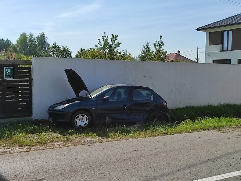 Tarnobrzeg. Zderzenie na ul. Litewskiej. Dwie osoby w szpitalu