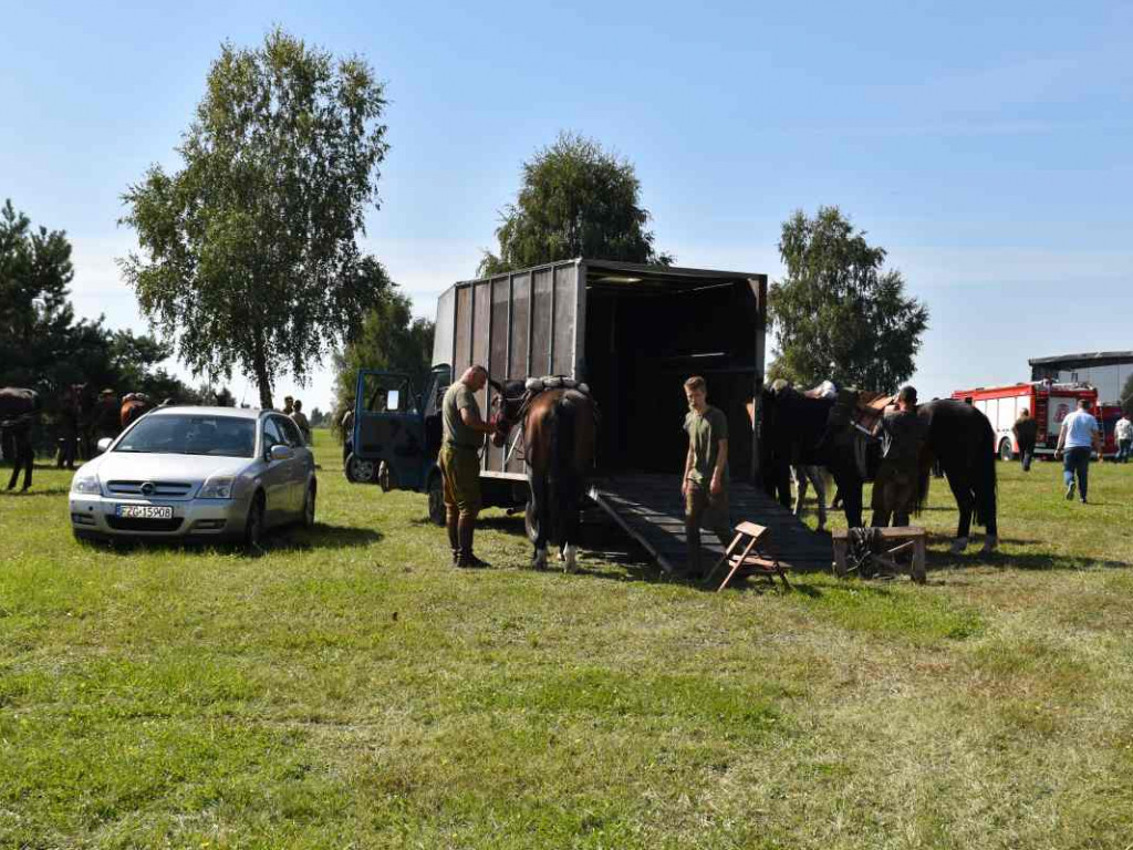 Aktorka Małgorzata Potocka była gościem inscenizacji historycznej poświęconej majorowi Hubalowi [dużo zdjęć]