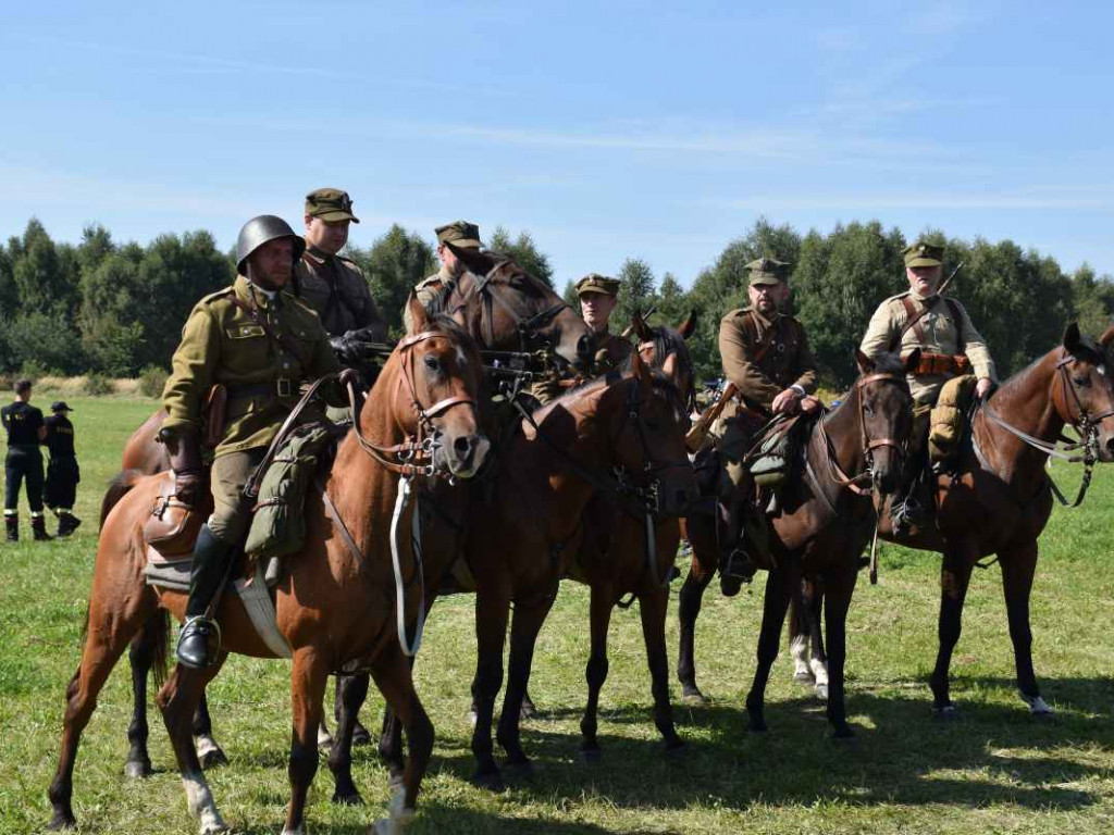 Aktorka Małgorzata Potocka była gościem inscenizacji historycznej poświęconej majorowi Hubalowi [dużo zdjęć]