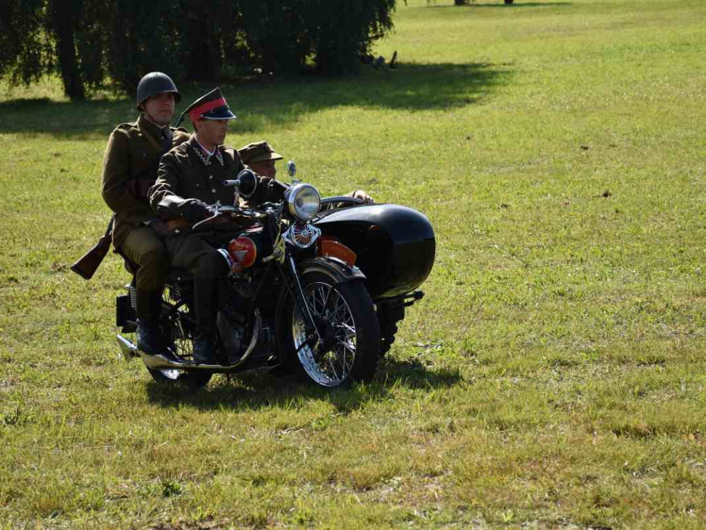 Aktorka Małgorzata Potocka była gościem inscenizacji historycznej poświęconej majorowi Hubalowi [dużo zdjęć]