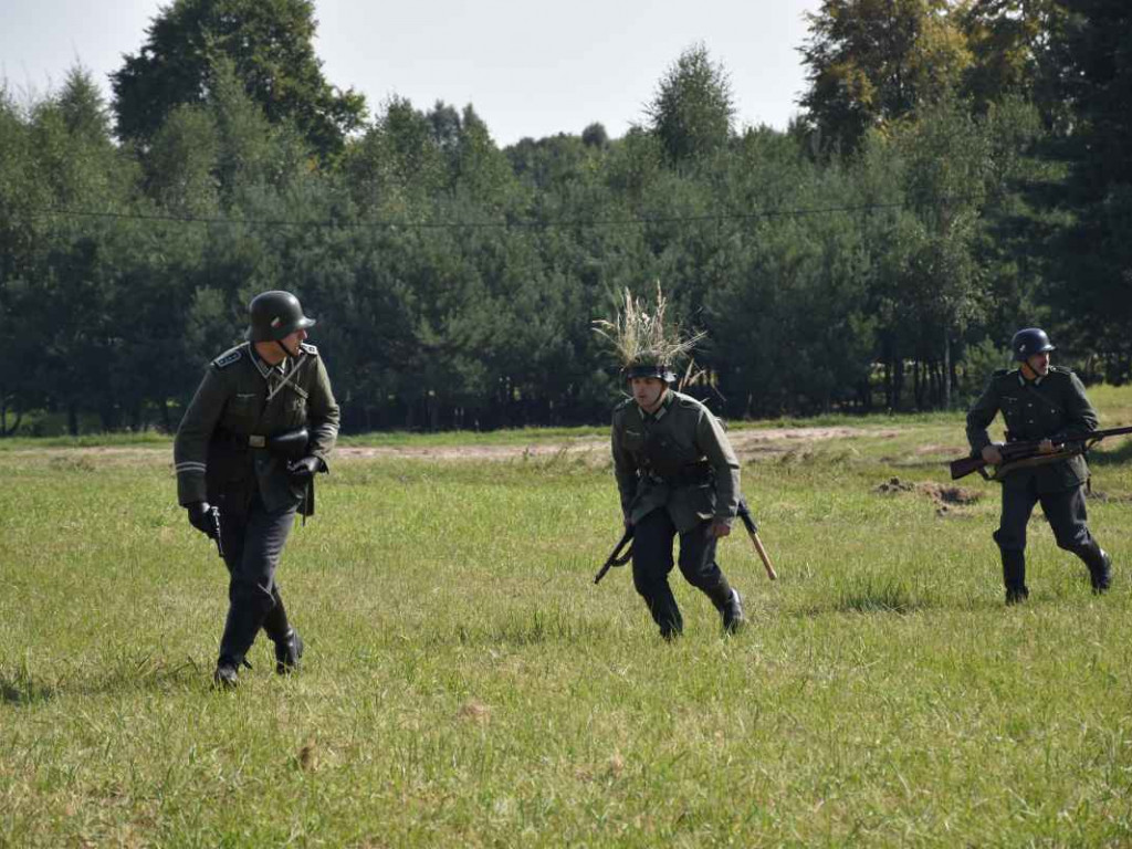 Aktorka Małgorzata Potocka była gościem inscenizacji historycznej poświęconej majorowi Hubalowi [dużo zdjęć]