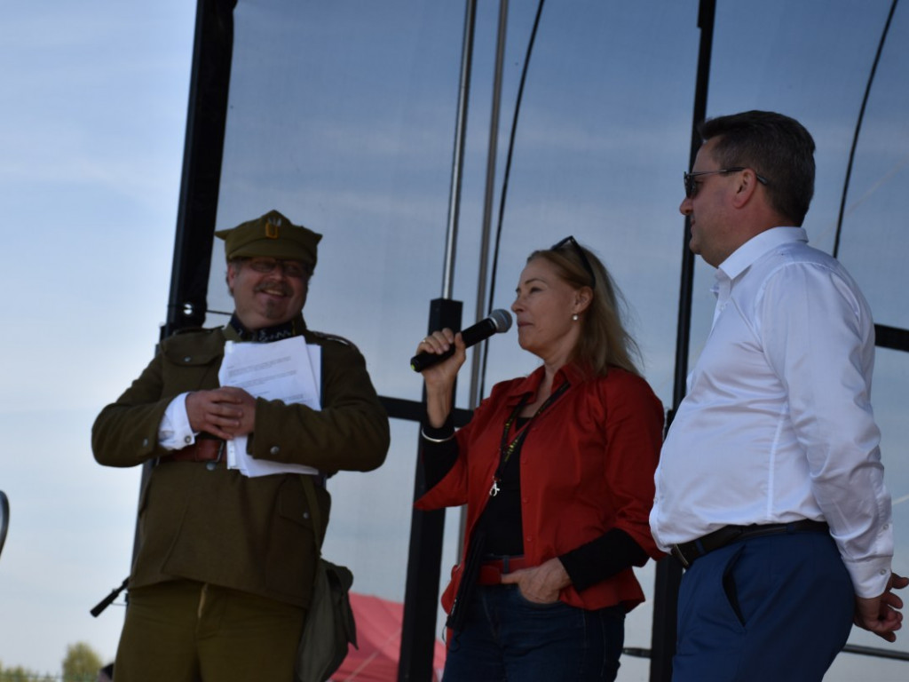Aktorka Małgorzata Potocka była gościem inscenizacji historycznej poświęconej majorowi Hubalowi [dużo zdjęć]