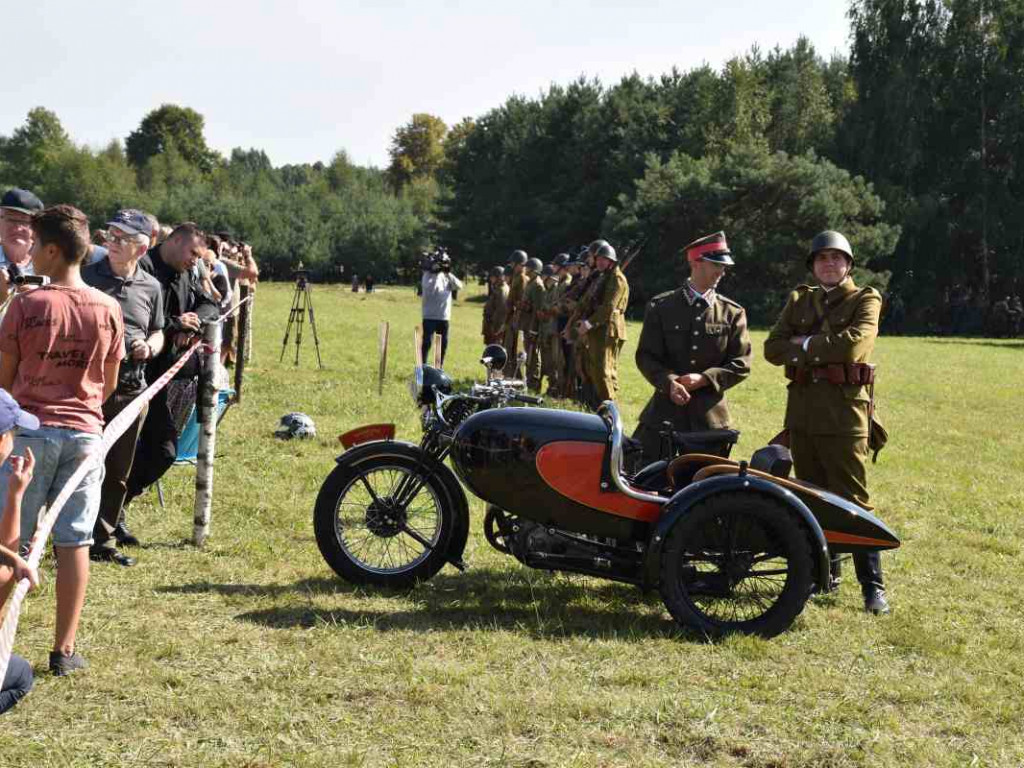 Aktorka Małgorzata Potocka była gościem inscenizacji historycznej poświęconej majorowi Hubalowi [dużo zdjęć]
