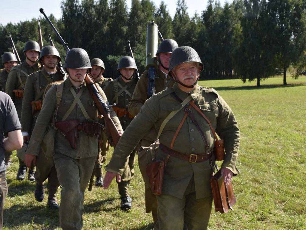 Aktorka Małgorzata Potocka była gościem inscenizacji historycznej poświęconej majorowi Hubalowi [dużo zdjęć]