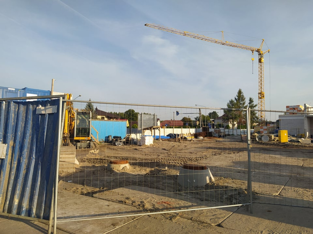 W Nowej Dębie trwa budowa Lidla. Kiedy otwarcie? [zdjęcia]