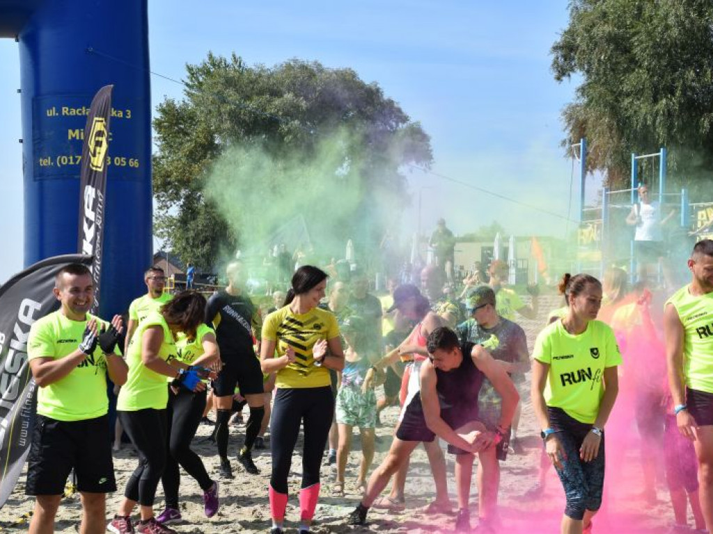 Run fit Elite w Tarnobrzegu. Przez piasek, błoto, wodę i zasieki  [zdjęcia]