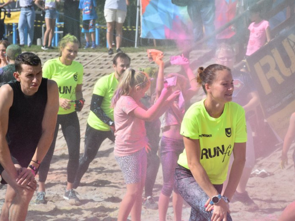Run fit Elite w Tarnobrzegu. Przez piasek, błoto, wodę i zasieki  [zdjęcia]