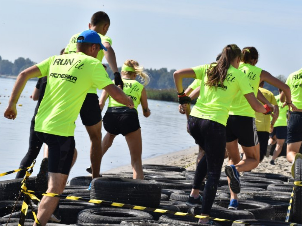 Run fit Elite w Tarnobrzegu. Przez piasek, błoto, wodę i zasieki  [zdjęcia]