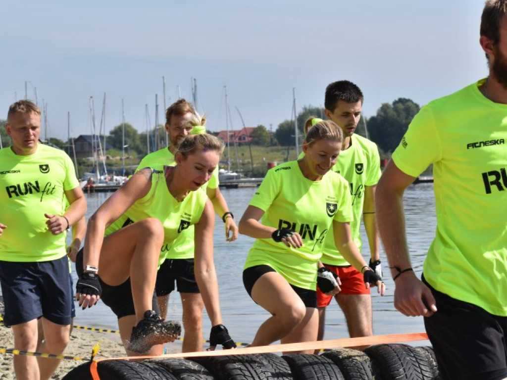 Run fit Elite w Tarnobrzegu. Przez piasek, błoto, wodę i zasieki  [zdjęcia]