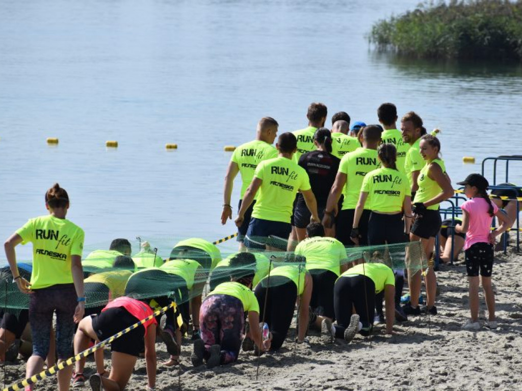 Run fit Elite w Tarnobrzegu. Przez piasek, błoto, wodę i zasieki  [zdjęcia]