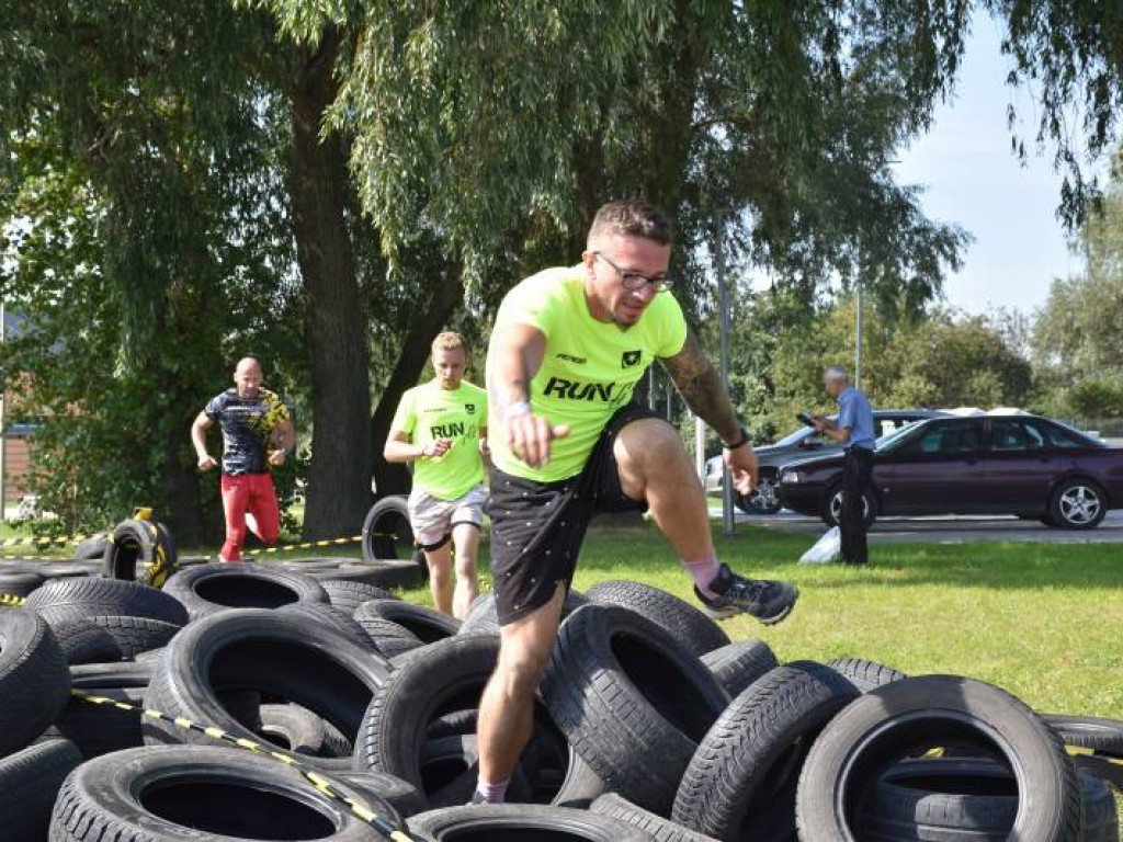 Run fit Elite w Tarnobrzegu. Przez piasek, błoto, wodę i zasieki  [zdjęcia]