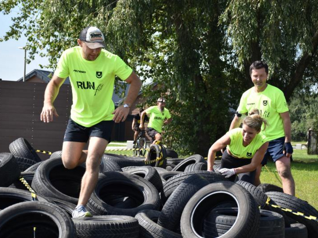 Run fit Elite w Tarnobrzegu. Przez piasek, błoto, wodę i zasieki  [zdjęcia]